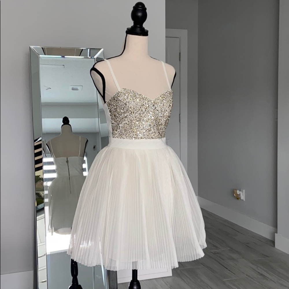 LIPSY CREAM SEQUIN BODICE PARTY DRESS, EURO SZ 8